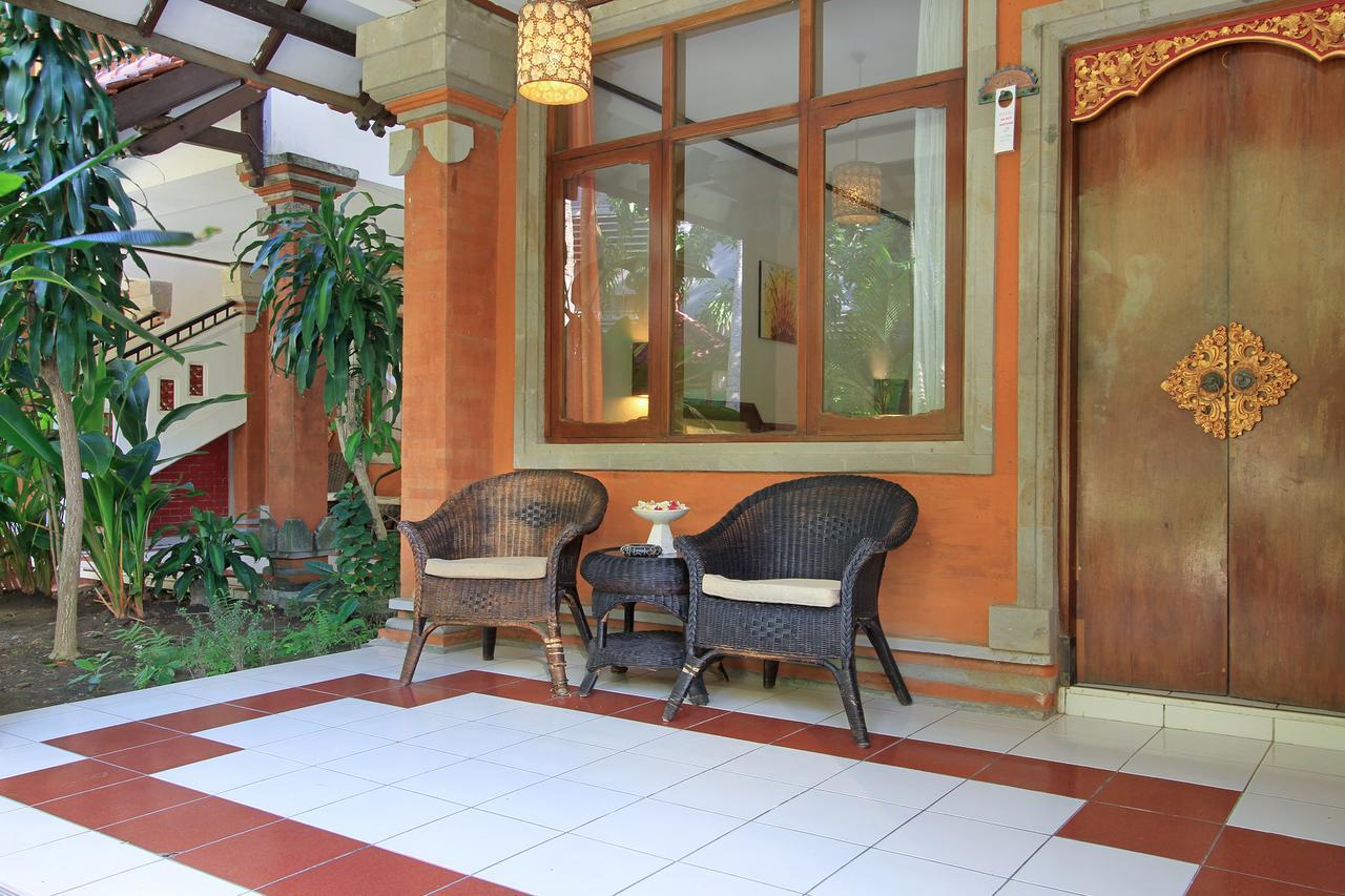Hotel Puri Naga Beachfront 3*