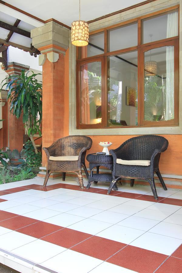Puri Naga Beachfront Hotel 3*
