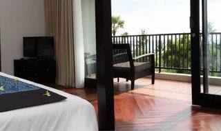 Ramada Camakila Hotel 4*