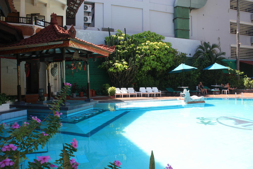 Puri Naga Beachfront Hotel