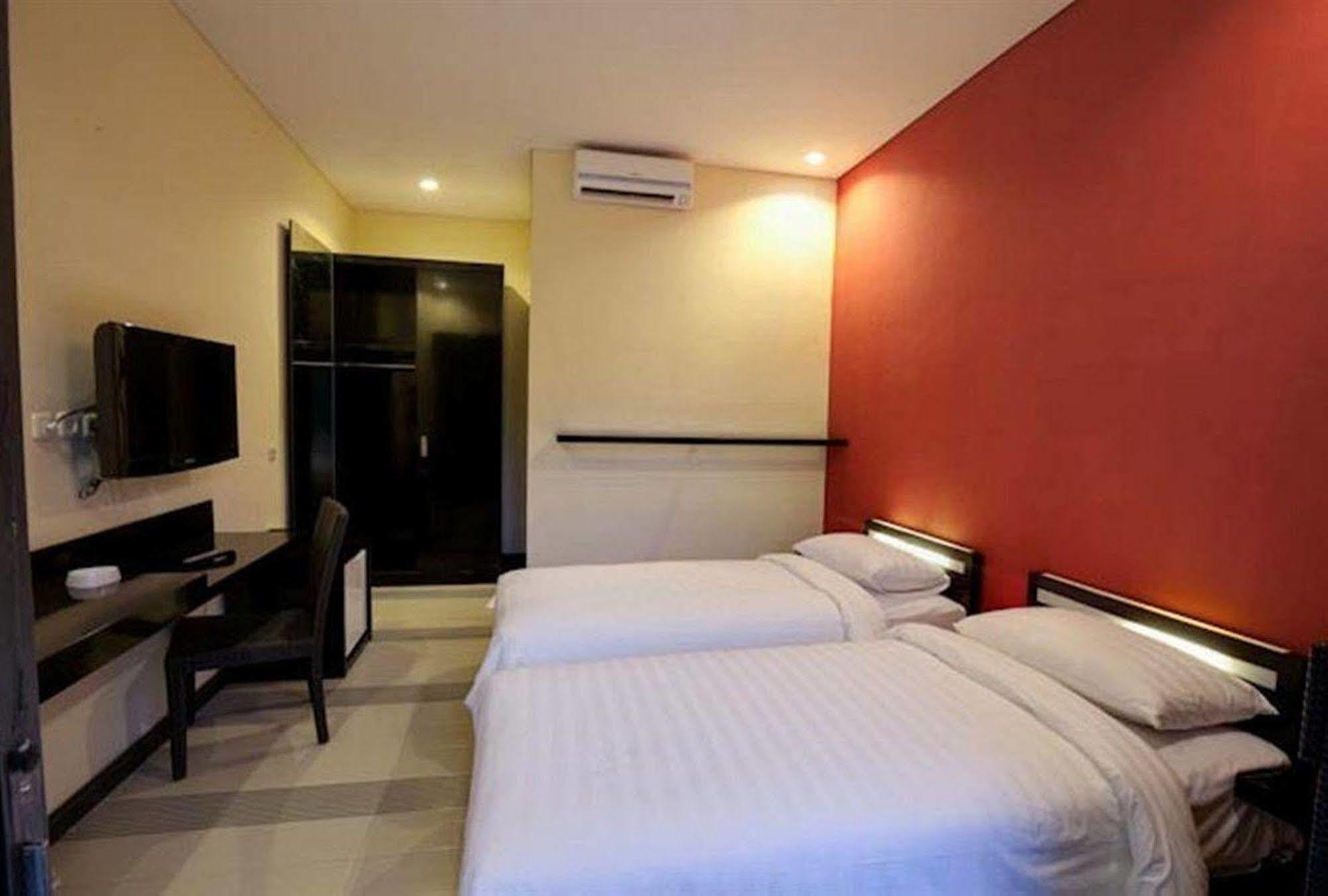 Zuk Hotel 3*