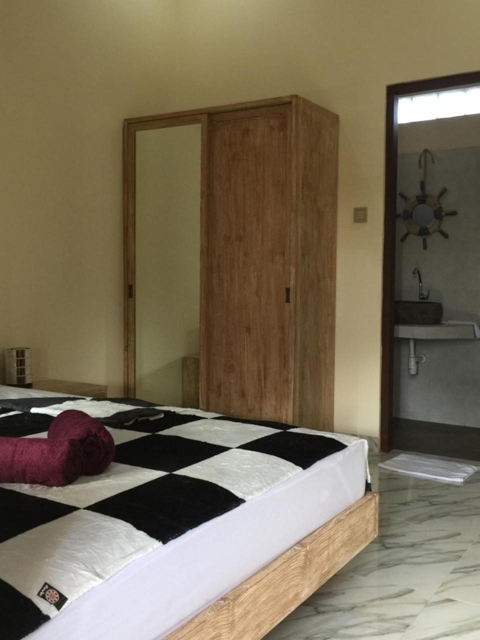 Ariasa House Guest house Legian (Bali)