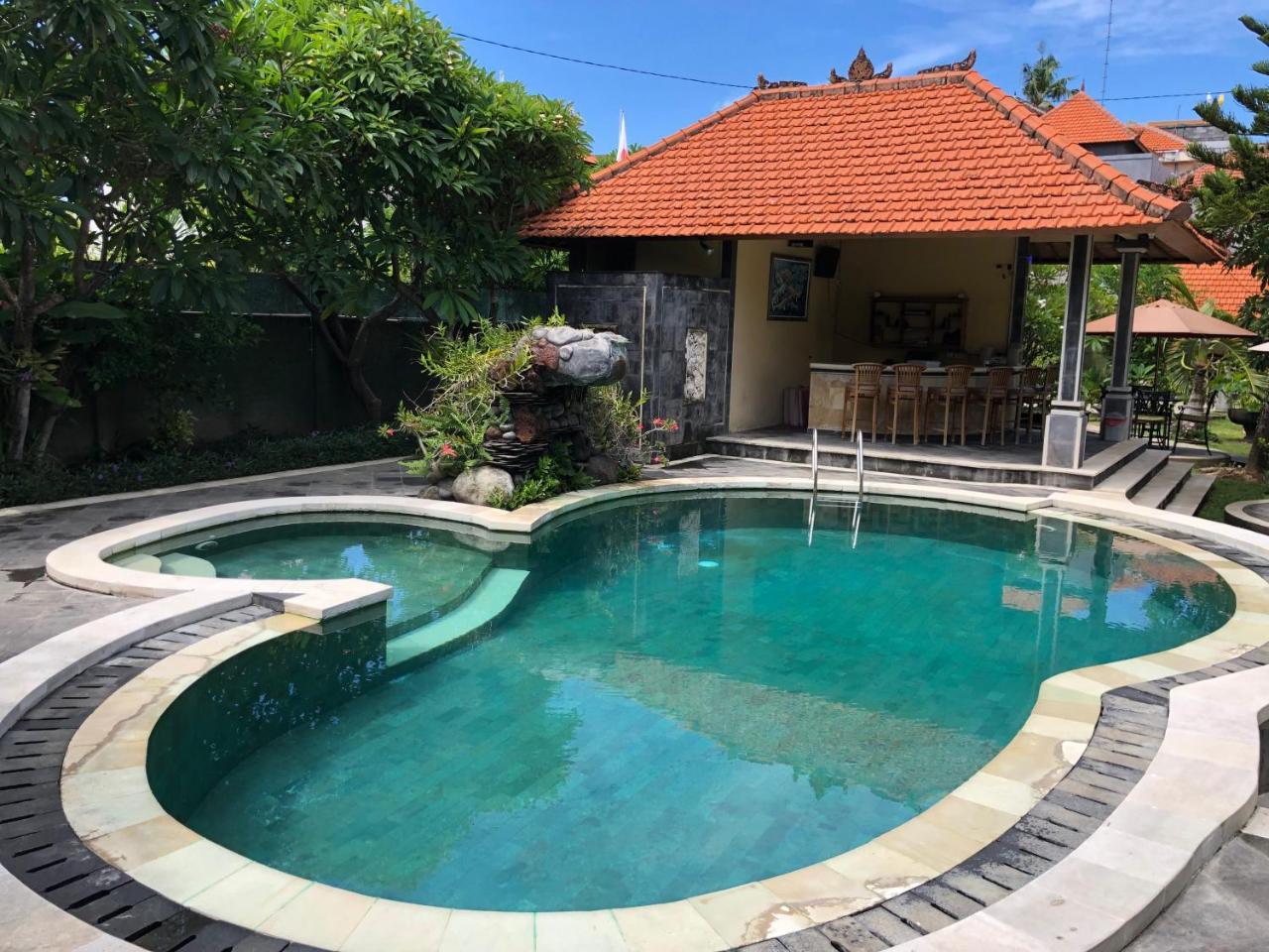 Hotel D'kubu 3*