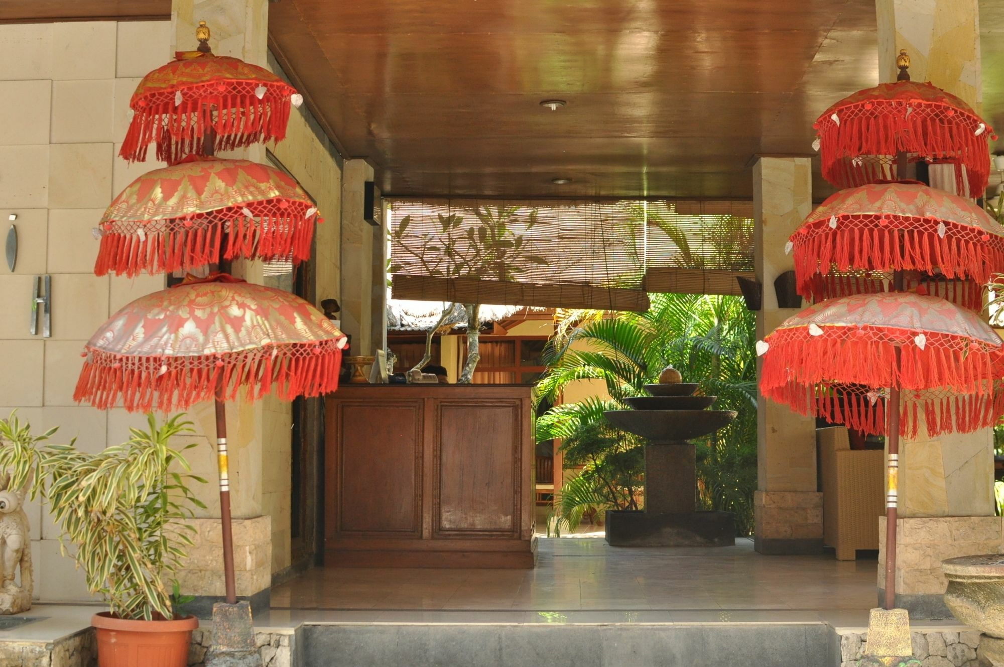 The Sari Hotel 2*