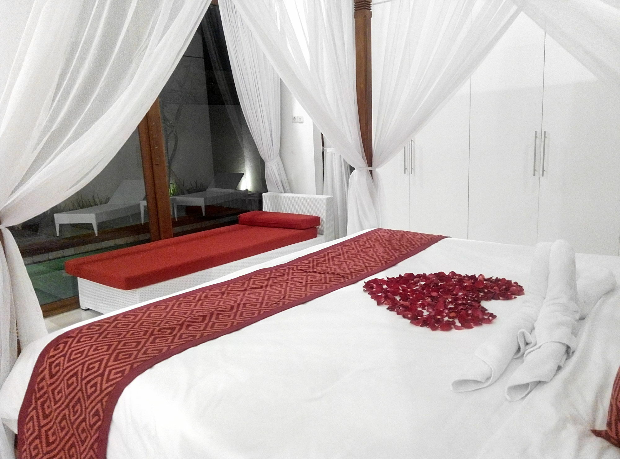 Hk Bali * Legian