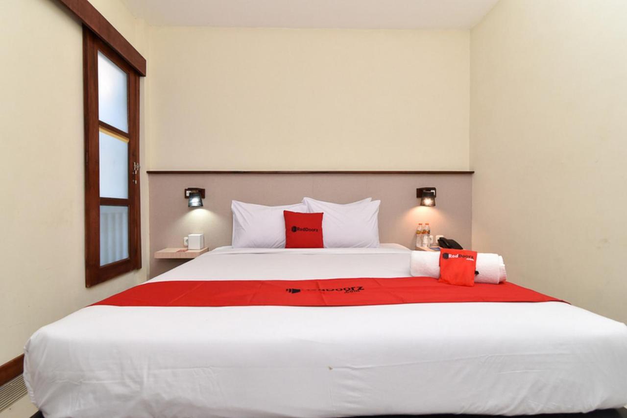 Reddoorz Near Street Guest house Legian (Bali)