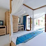 Villa Warna Warni