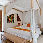 Villa Warna Warni