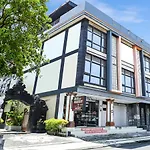 Oyo Flagship 90966 Moreno Homestay