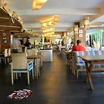 Bliss Surfer Hotel By Tritama Hospitality