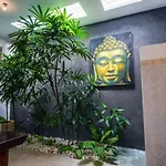 Villa Cris - Heart Of Legian 3 Bedrooms, 3 Bathrooms