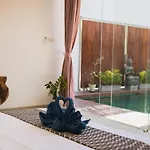 2 Bedrooms Villa Dewi Sri Private Pool Seminyak