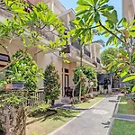Oyo 92017 Sari Agung Hotel