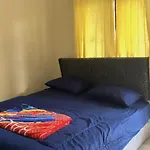 Din\'S House