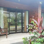 Adus Beach Inn