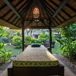 Stunning 4Br Oasis In Legian