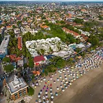 FuramaXclusive Ocean Beach Seminyak Bali