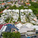 FuramaXclusive Ocean Beach Seminyak Bali