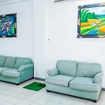 Shooting Star Hostel Kuta Redpartner - Mixed Dormitory