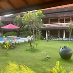 Uns Hotel - Bali