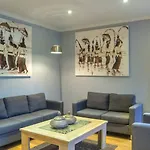 Super 4 Bed, Sleeps 8, Just 300M Walk From Beach