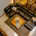 Super 4 Bed, Sleeps 8, Just 300M Walk From Beach