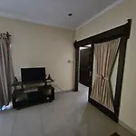 Cempaka Apartment Surfaris Inn