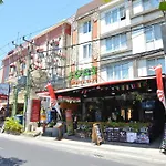 Jocs Boutique Hotel & Sports Bar