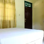 Lolo Beach Inn