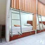 Hostel Mirah
