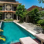 Eddys Cottages & Villa
