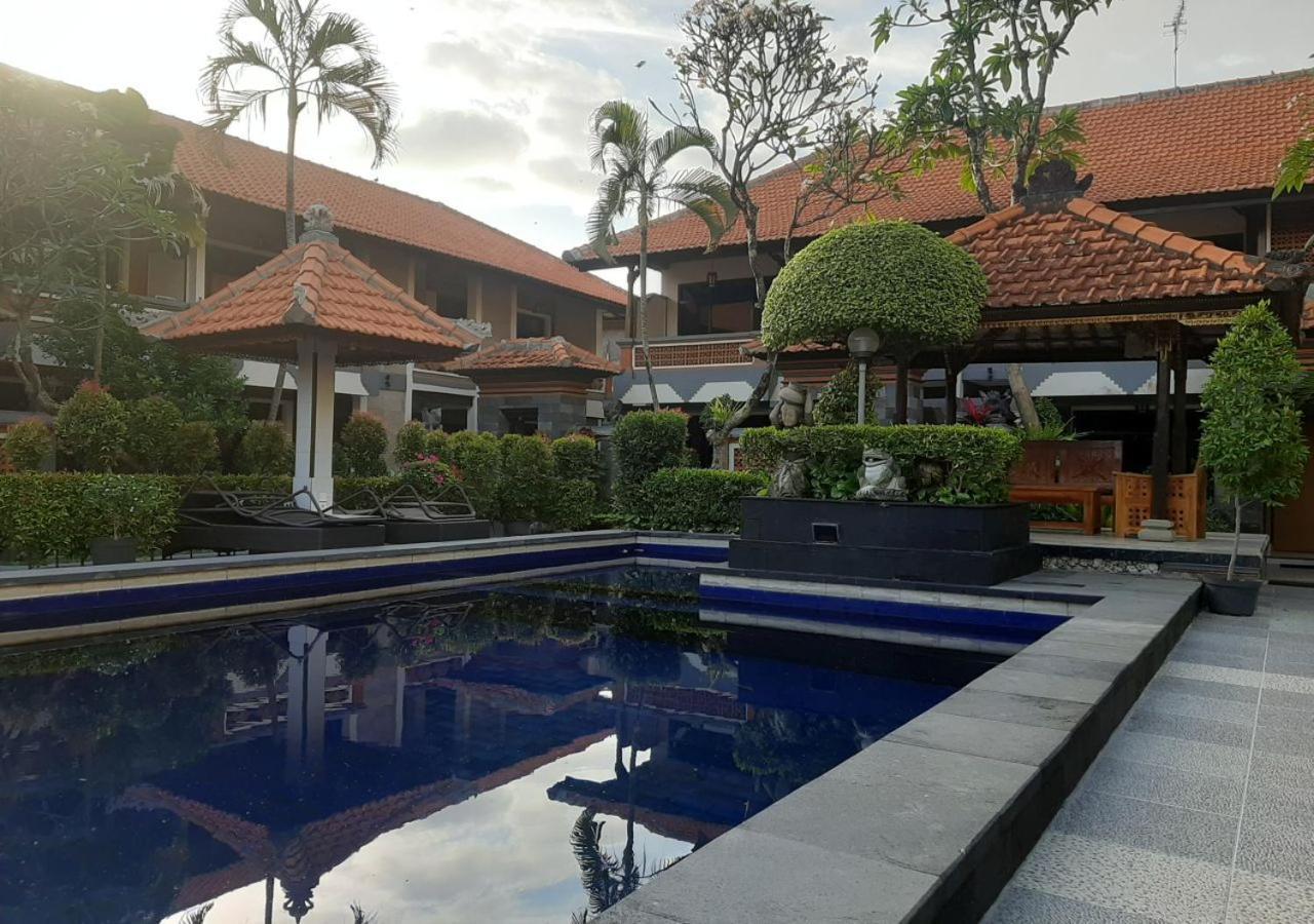 Dewa Bharata Hotel Legian