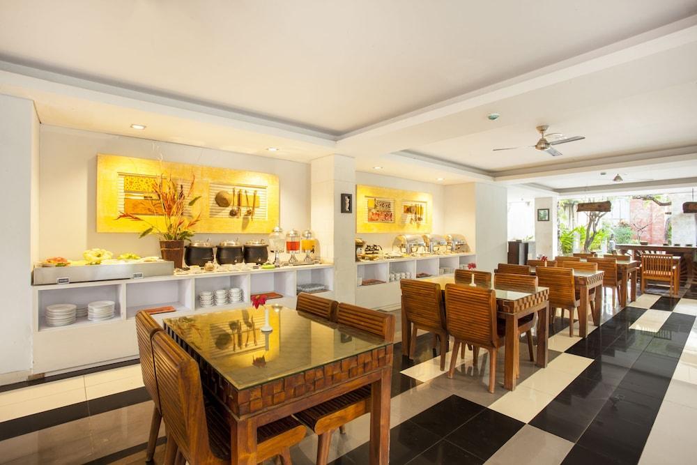 Hotel Fourteen Roses Legian (Bali)