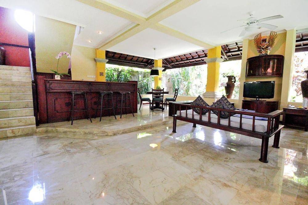 Taman liburan Royal Tunjung Hotel&villa - Chse Certified 3*