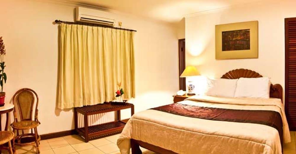 Hotel Kumala Pantai