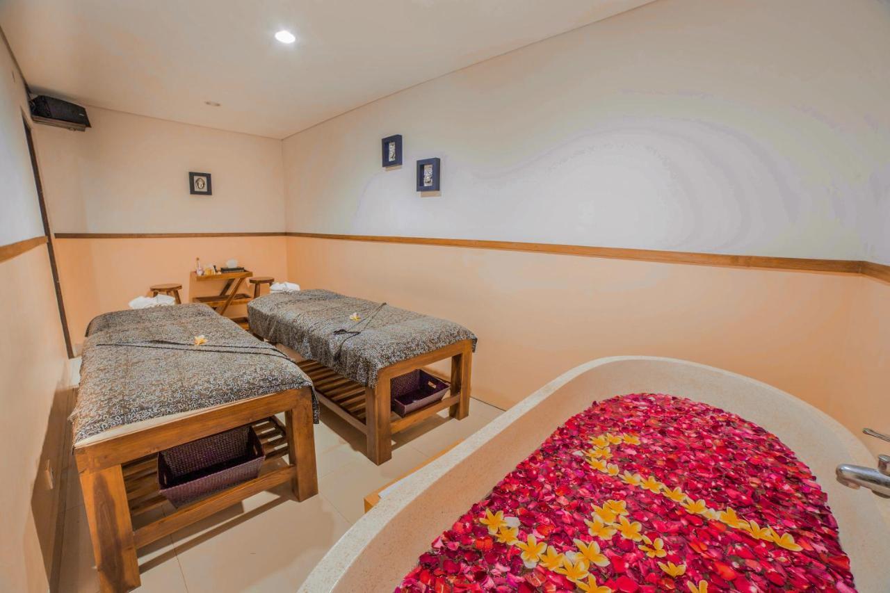 Hotel J4 Legian (Bali)