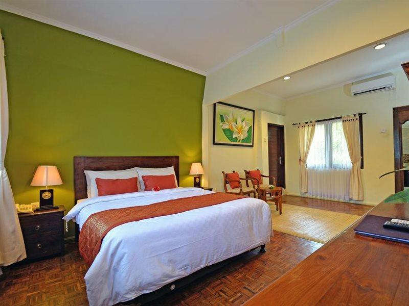 Puri Dewa Bharata & Hotel 3*