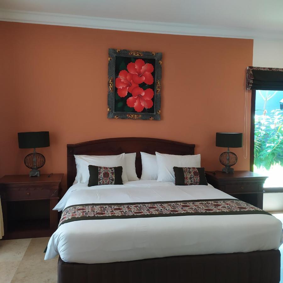 Oyo 90588 Joglo Riverside 2*
