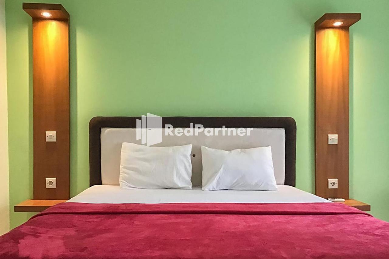 Mesari Redpartner Near Hotel
