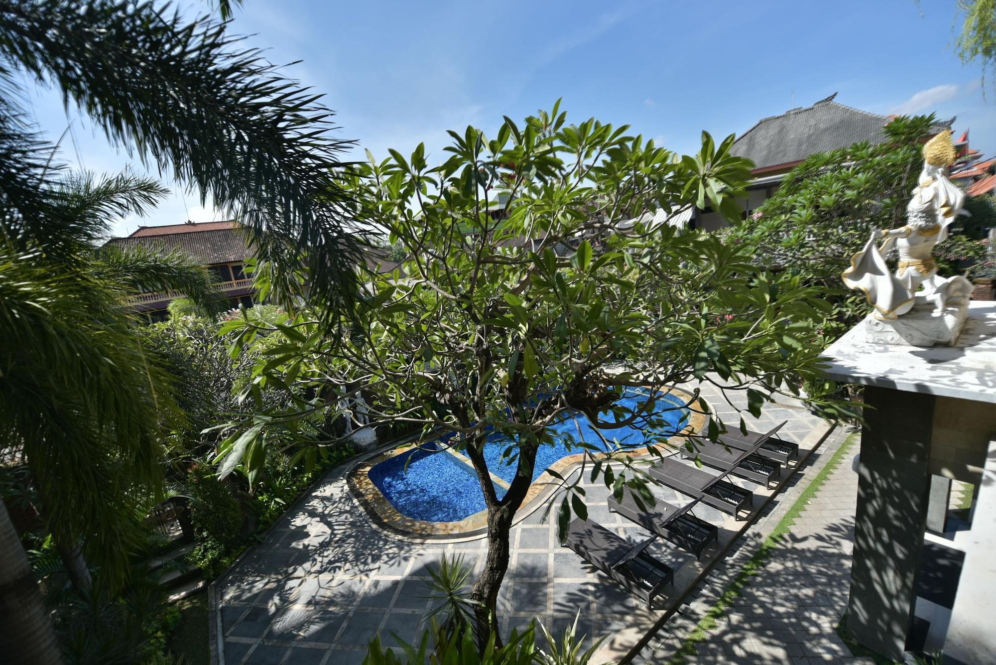 Sandat Hotel 3*