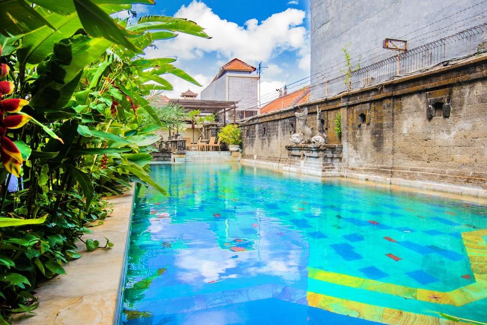 Hotel Restu Bali 3*