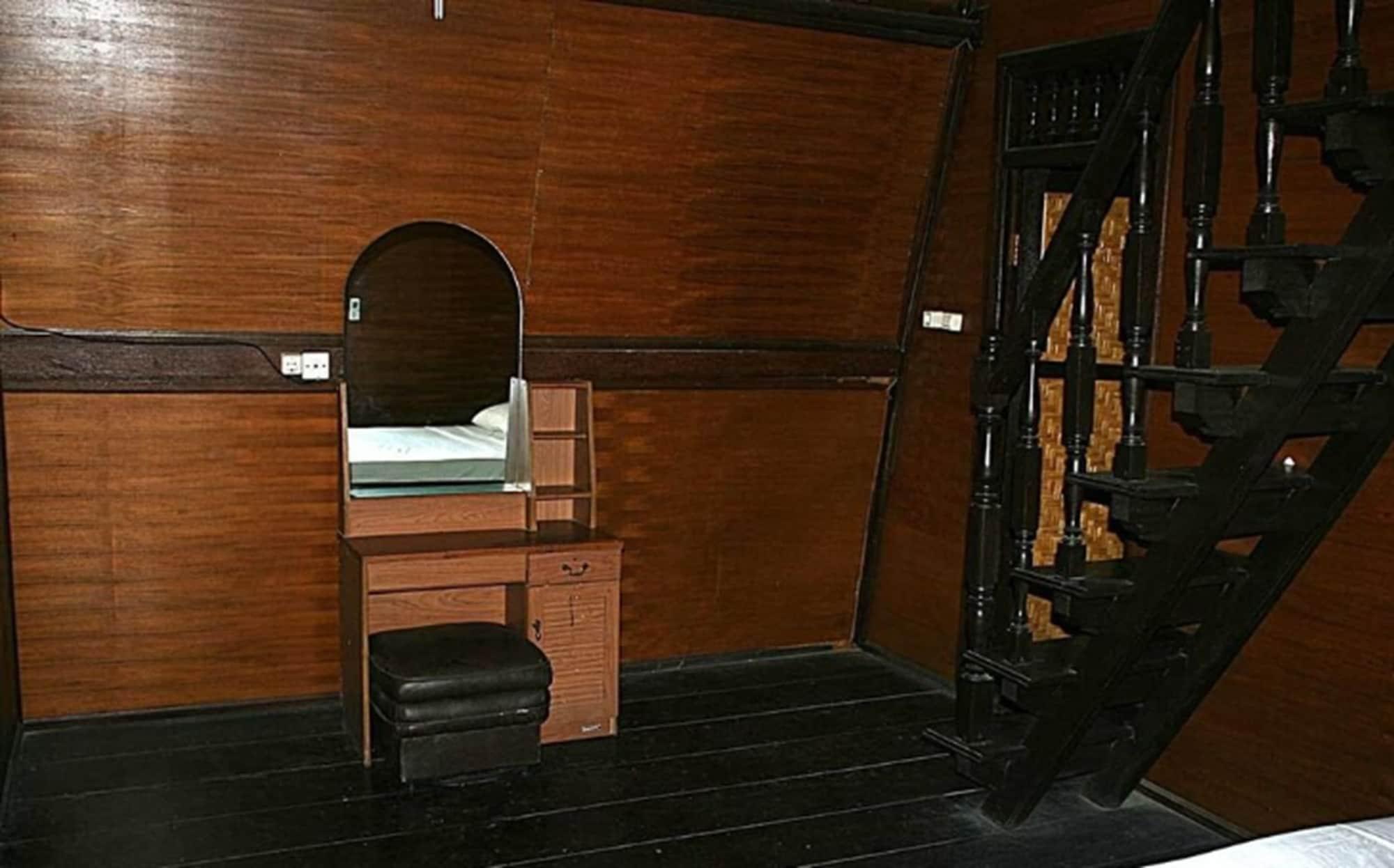 Lumbung Sari Hotel 3*