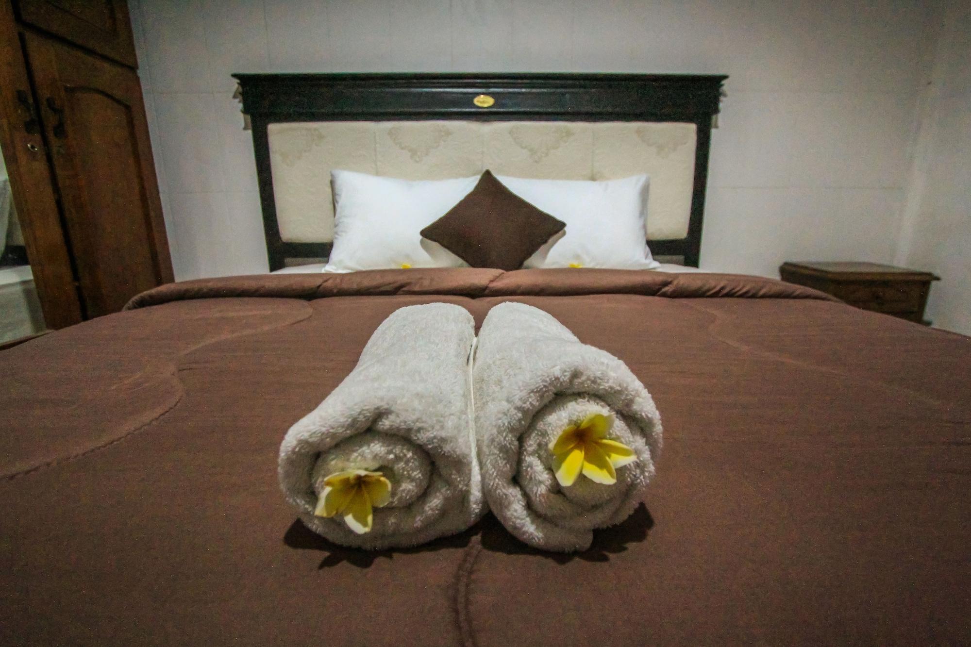 Lumbung Sari 3* Legian (Bali)