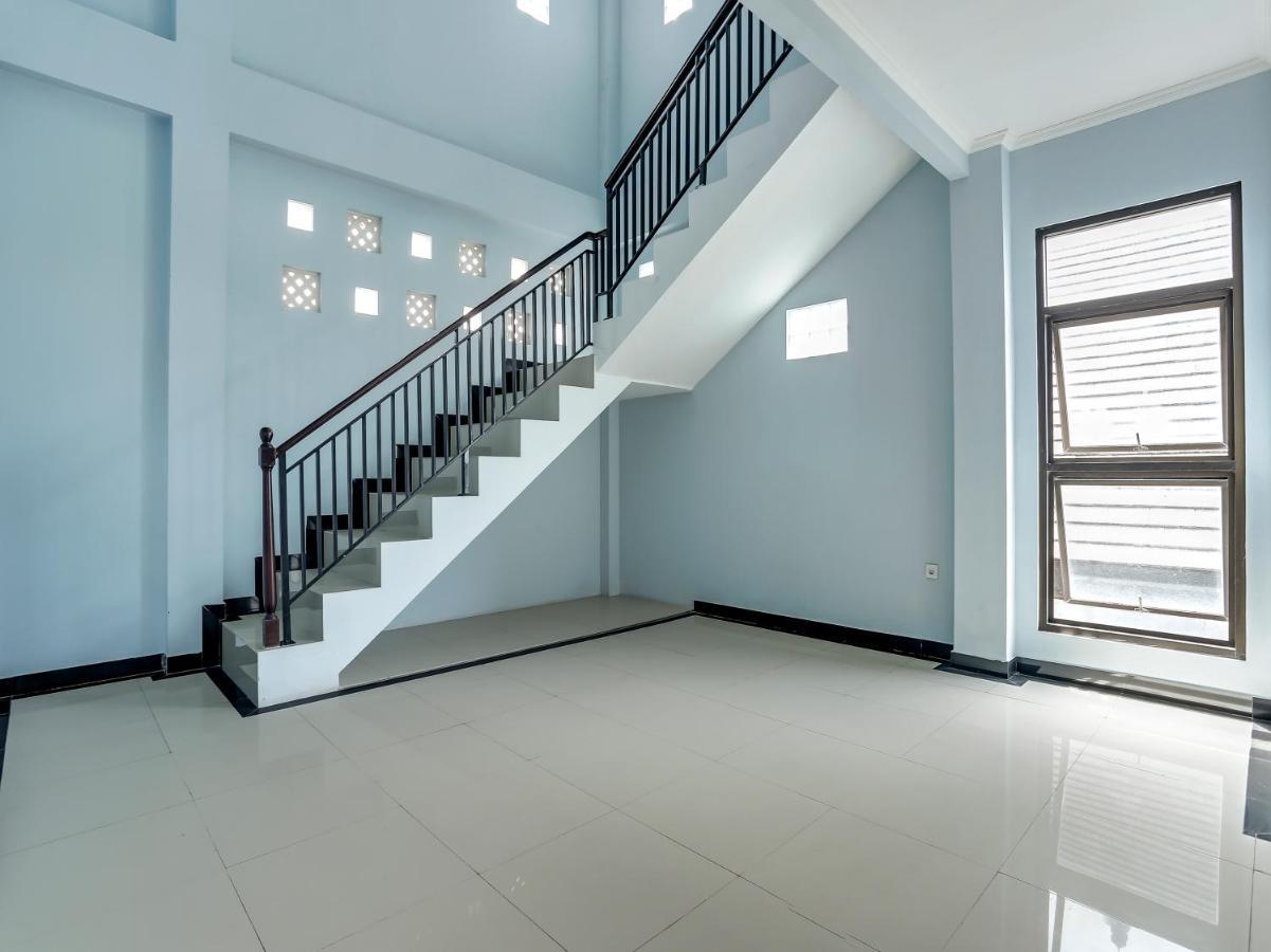 Hotel Oyo Flagship 90966 Moreno Homestay