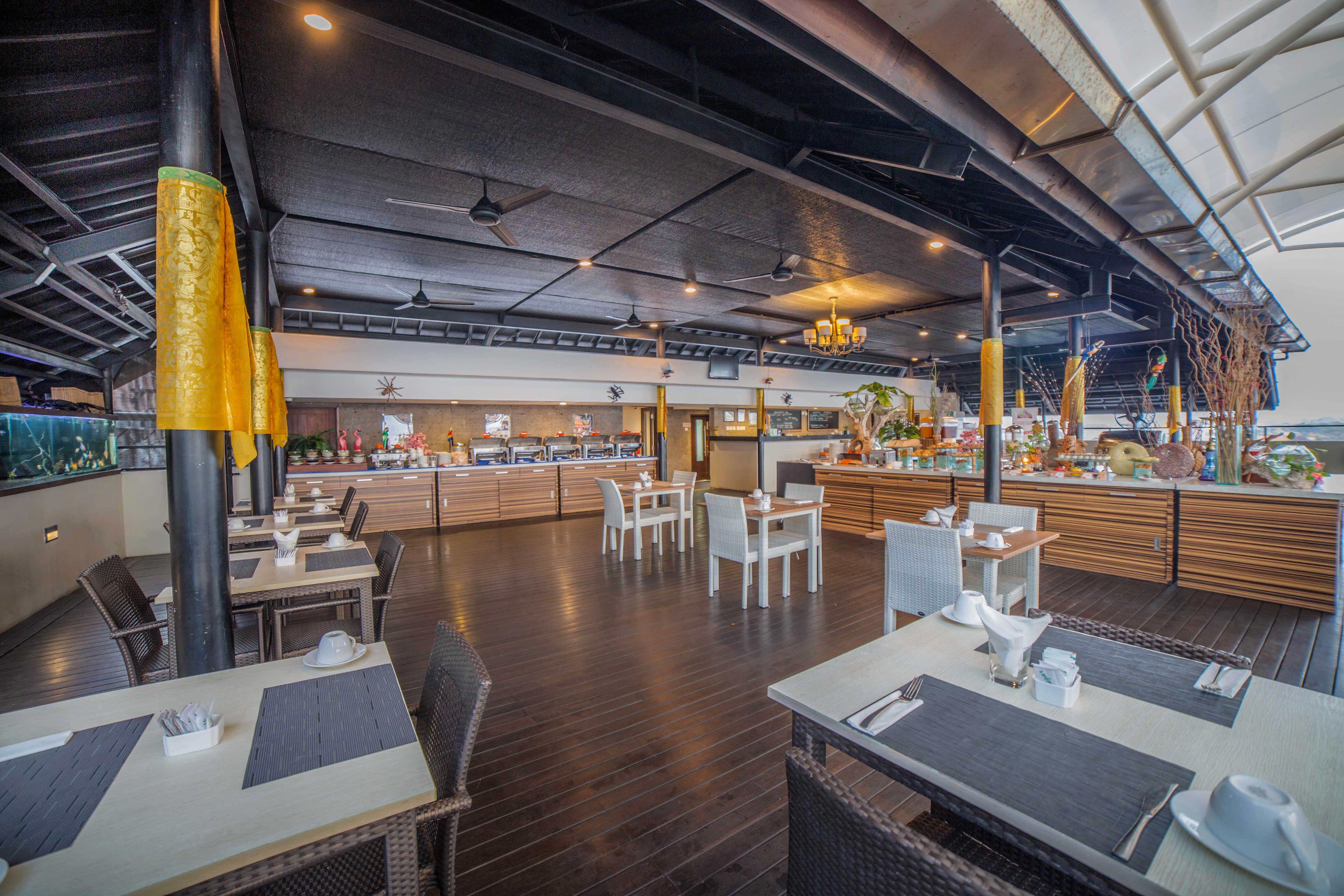 J4 Hotel Legian