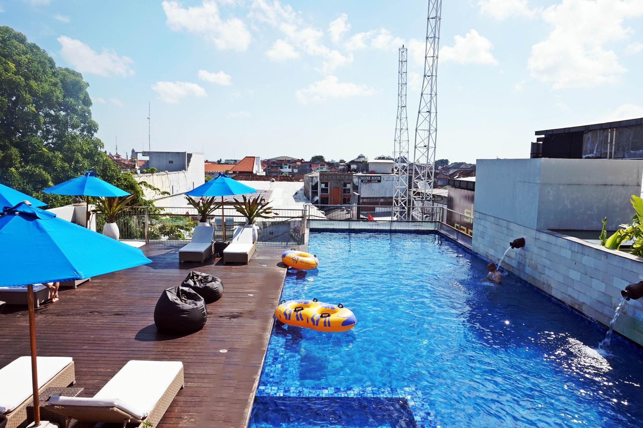 J4 Hotel