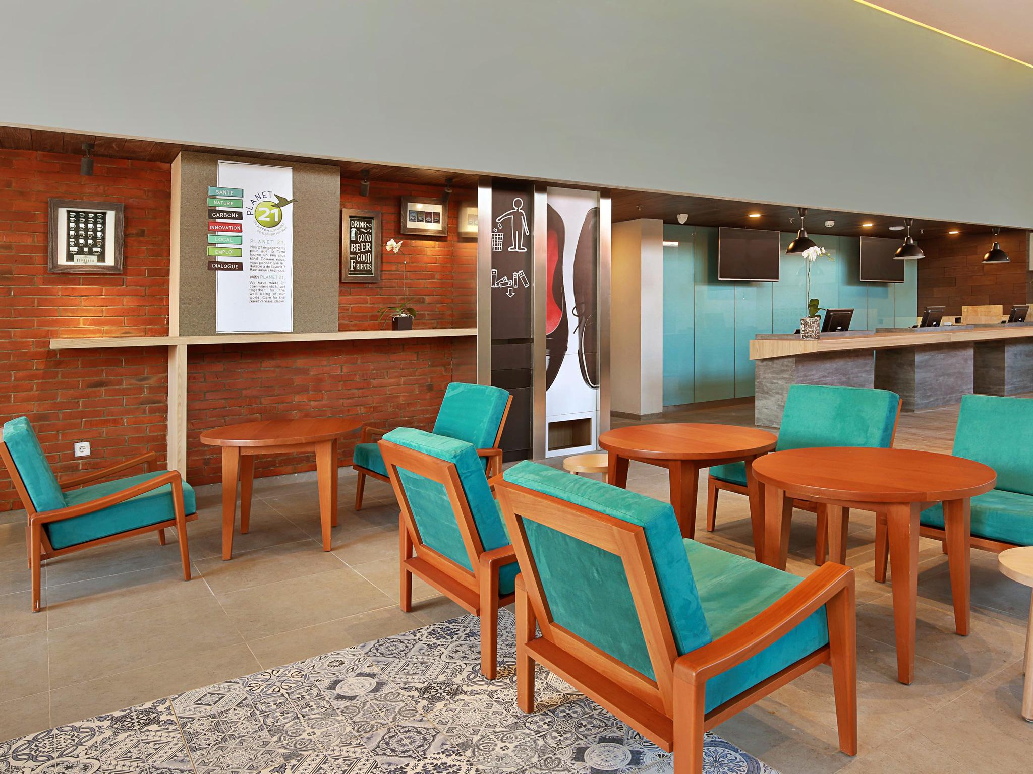Hotel Ibis Bali Street Legian