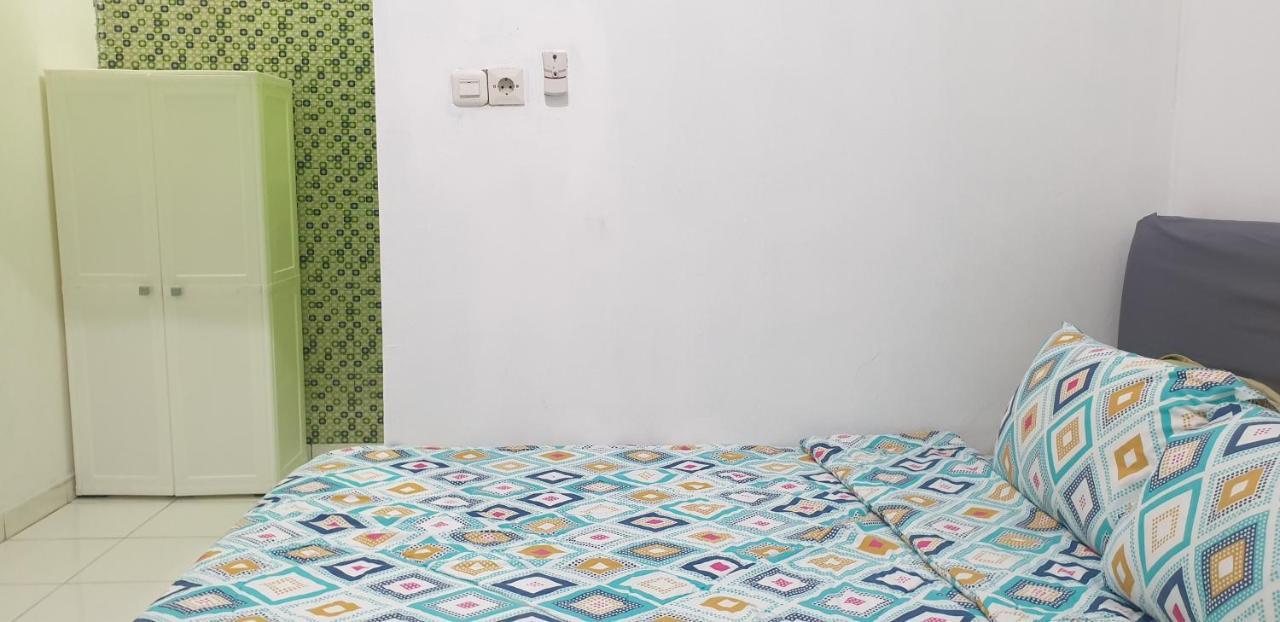 Oyo 90990 Surya Hotel 2*