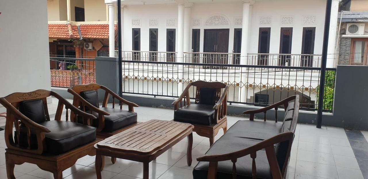 Hotel Oyo 90990 Surya Legian (Bali)