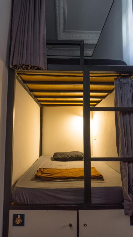 Sunshot Hostel Legian (Bali)